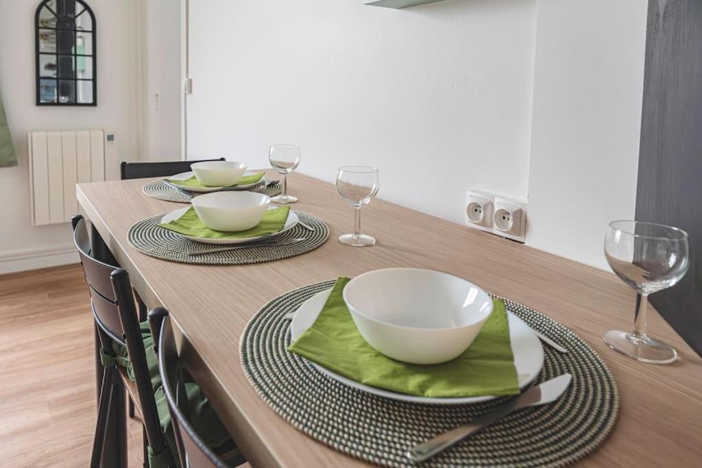La Riviere, Appartement 3 Personnes Isles-sur-Suippe Exterior foto